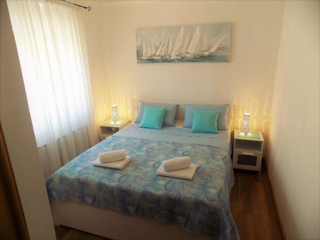 Apartment Anamarija Njivice Extérieur photo