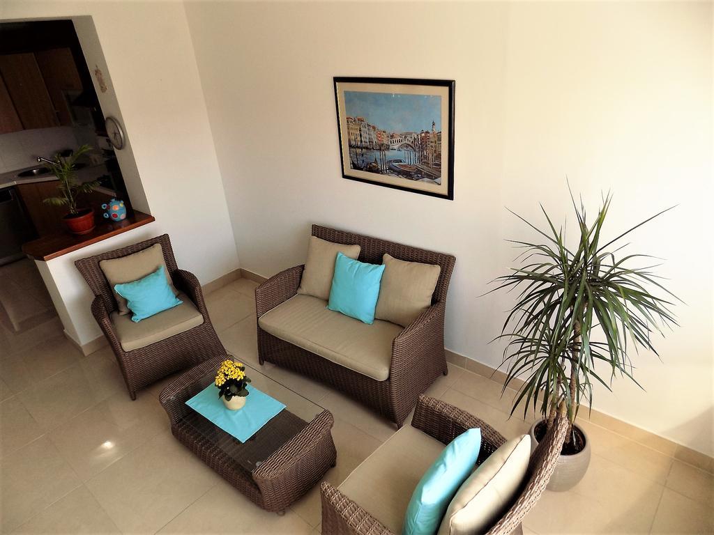 Apartment Anamarija Njivice Extérieur photo
