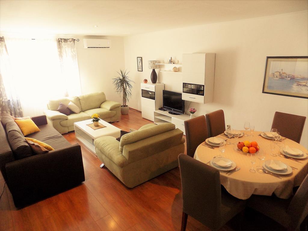 Apartment Anamarija Njivice Extérieur photo